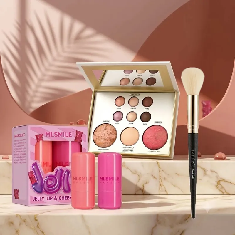 4-delt makeup-palettebundt med øjenskyggekonturpalet Fløjlsfinish dagligt kosmetiksæt Et multifunktions-makeup-kompre