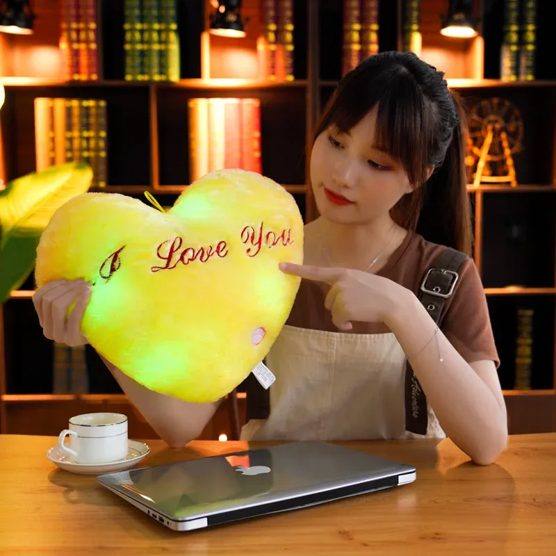 1 件 35 公分發光心形毛絨枕頭填充裝飾 I LOVE U 彩色發光玩具兒童伴侶禮物情侶禮物