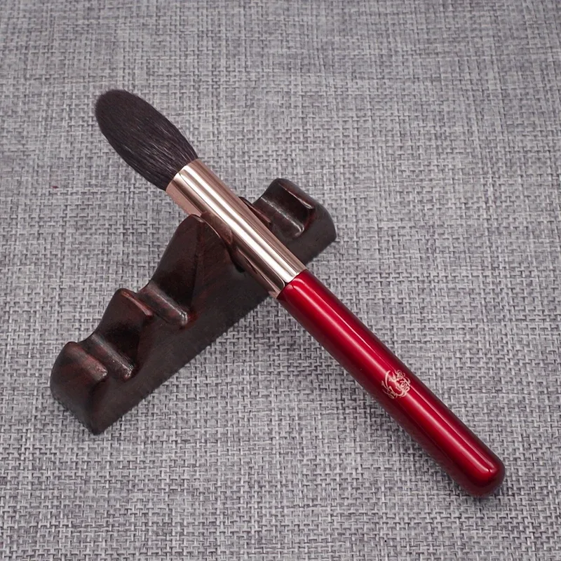 Handmade Tapered Highlighter Brush K14 Professional Make Up Brush Cosmetic Tools Soft Saikoho Goat Hair Winered Makeup Brushes