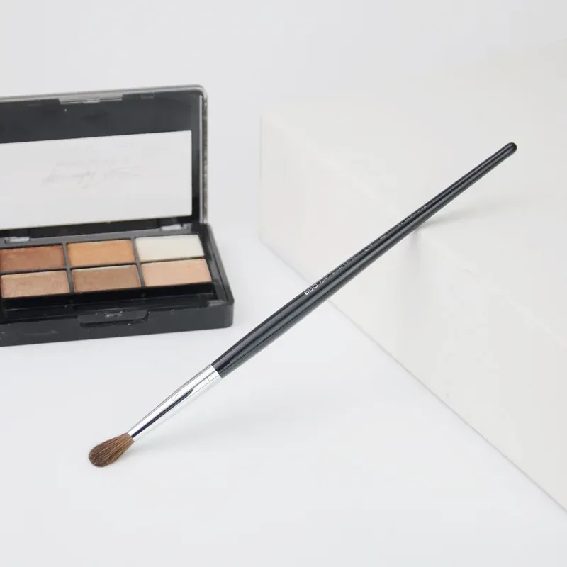 1 db Pro Precision Crease sminkecsetek Eyeshadow #17 make up ecset Detail Eye Base shadow fa nyél kozmetikai eszközök — image 4