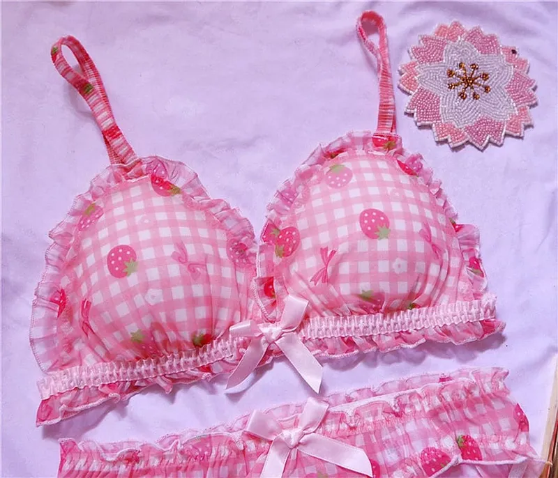 Leuke Japanse bh's slips ondergoed set Lolita meisje roze geruite bloem mesh sexy aardbei print bh & slipje lingerie set — image 2