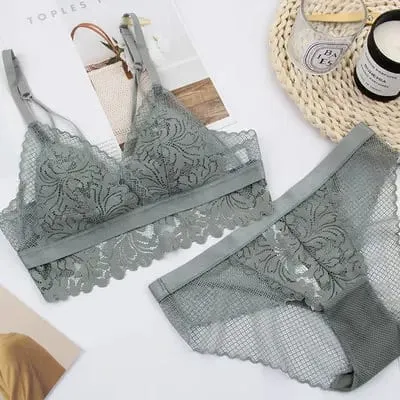 Set pakaian dalam wanita nyaman cup katun nirkabel renda penuh Bralette segitiga cup lembut dan pakaian dalam bra celana dalam transparan