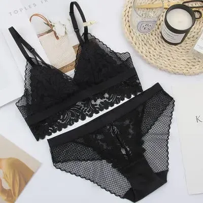 Set pakaian dalam wanita nyaman cup katun nirkabel renda penuh Bralette segitiga cup lembut dan pakaian dalam bra celana dalam transparan