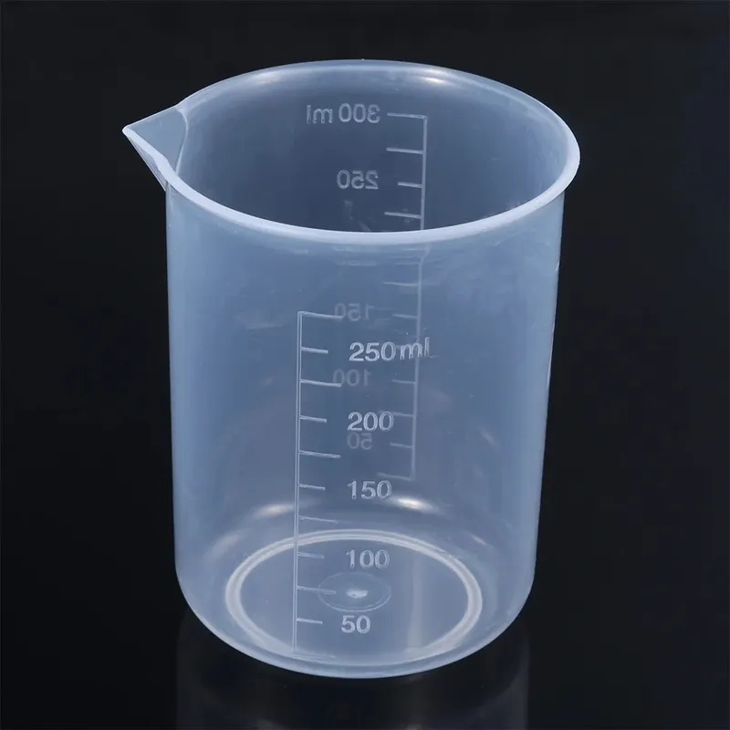 ถ้วยตวงพลาสติกโปร่งใสห้องปฏิบัติการ Beaker สำเร็จการศึกษาของเหลวเหยือกถ้วยครัวเบเกอรี่ทำอาหารการวัดขนาดคอนเทนเนอร์