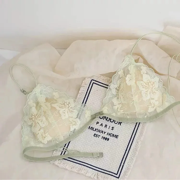 French Style Triangle Cup Bralette Embroidered Lace Wireless Hollow Out Pure Desire Lingerie Set CA MOYIU Sexy Bra Panty & Tushy