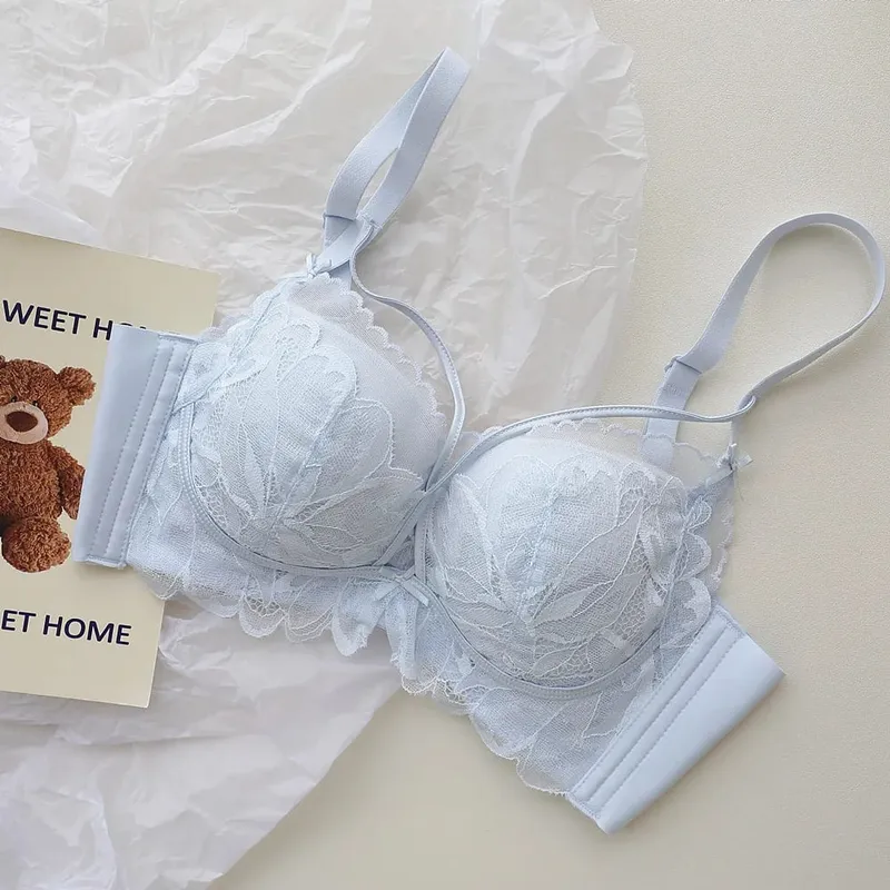 Ladies French Garden Lace Bra Set MOYISU 32-38 AB Wireless Thin Cup Push Up Lift Anti Sag Seksi جنسي Daily Small Bust Lingerie