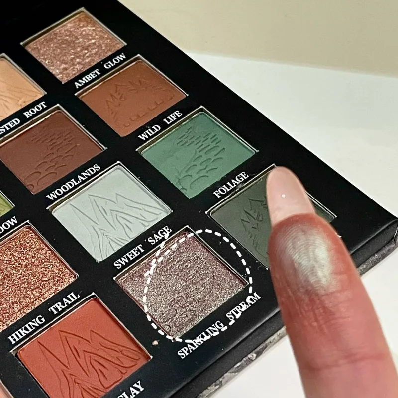 24 Colors Metallic Glitter Eyeshadow Matte Shimmer Eye Shadow Makeup Plate Earth Powder Punk Smoky Dark Green Eye Shadow Make Up