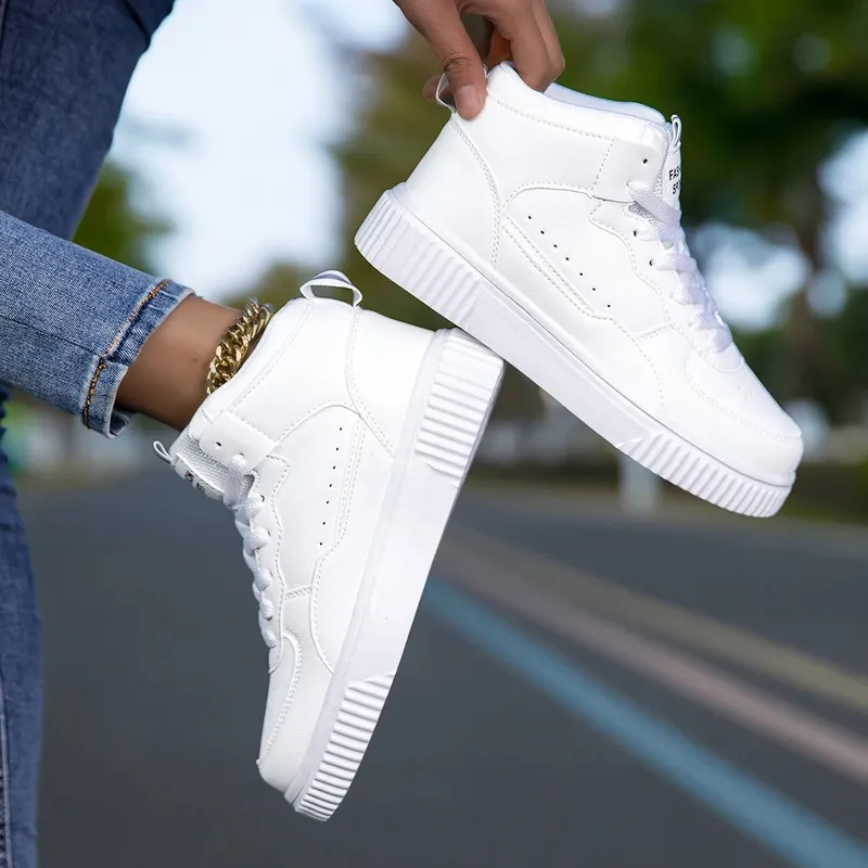 New Style Men's Casual Leather Shoes Trendy Breathable Versatile Sports White Sneakers Leather Trendy Shoes
