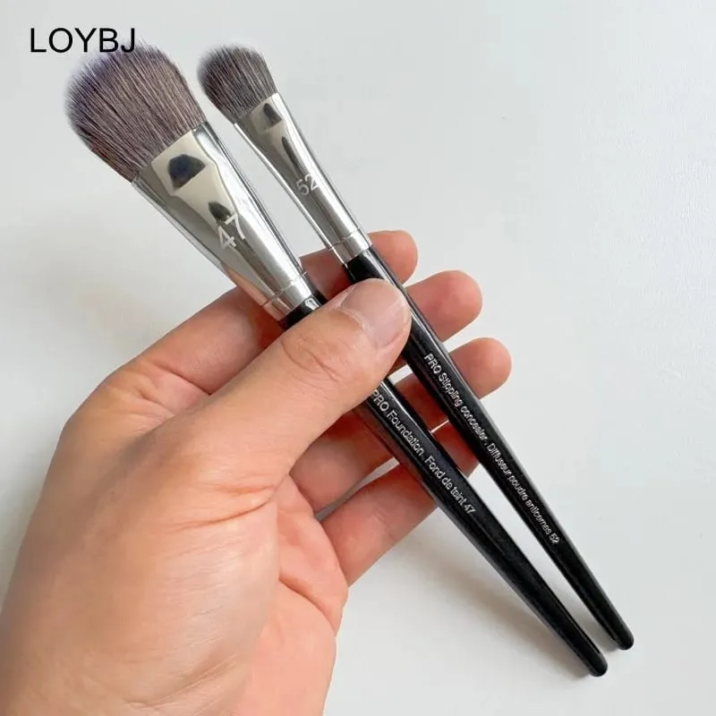 Professional Foundation Brush 47/52 Broom Head Liquid Foundation Shadow Repairing Brushes Women Face Base Makeup Beauty Tools