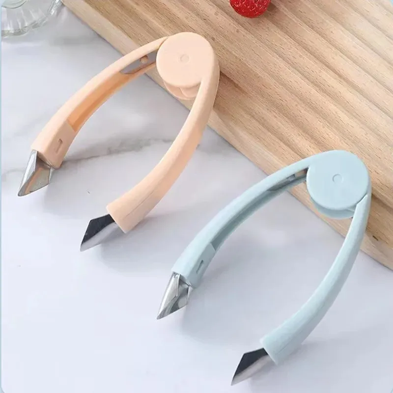 1pcs Strawberry Steel Pineapple Eye Peeler Fruit and Vegetable Practical Seed Remover Clip Fruit Tools Kitchen Gadgets