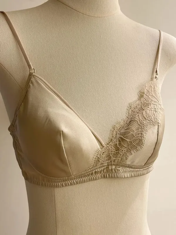 Francouzský styl krajková podprsenka Bralette Malá prsa Bez kostic Trojúhelníkový košíček Tenký ramínko Sexy sada spodního prádla Push Up Dámské spodní prádlo