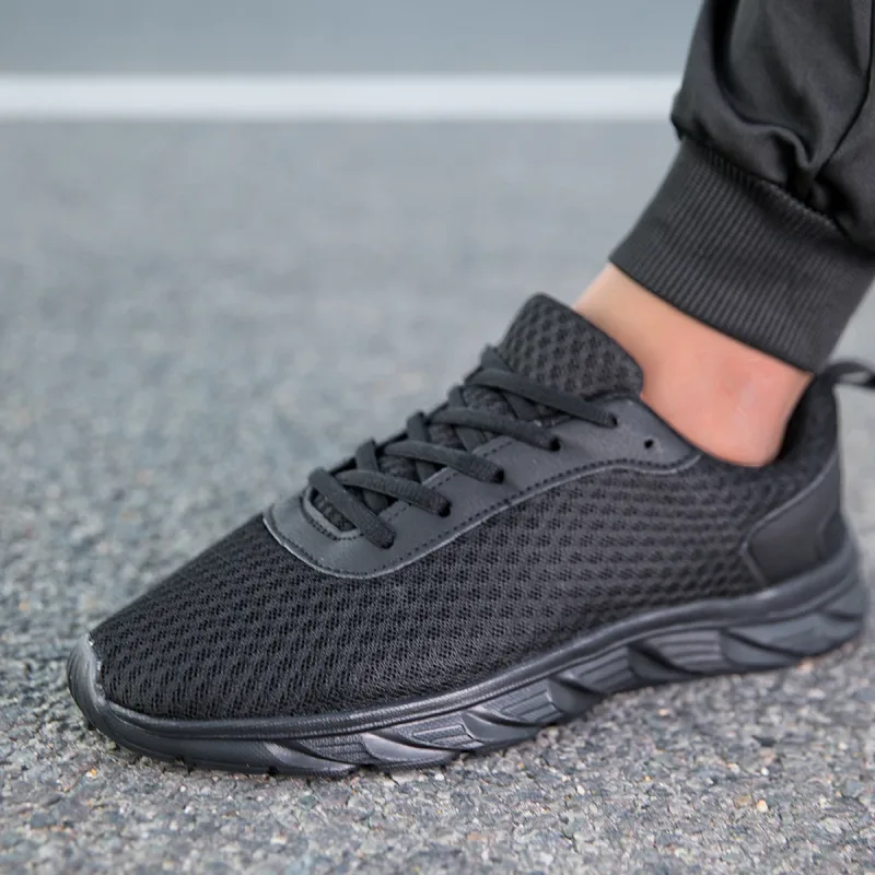 สีดำ Mens รองเท้ากีฬา Hollow ตาข่ายด้านบนไม่ลื่น Light Sole Jogging การฝึกอบรมสบายๆทุกวันกลางแจ้งกีฬา Footwea
