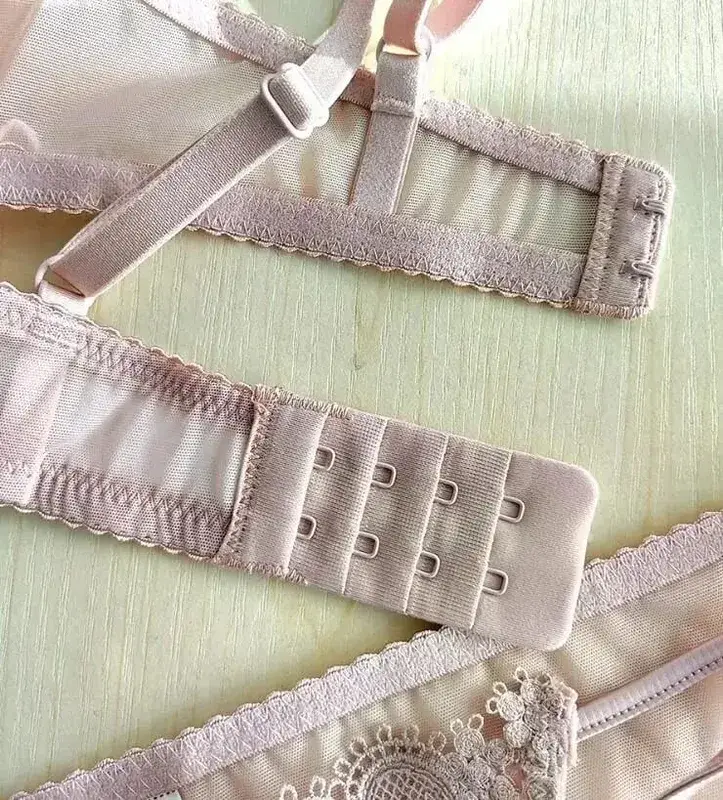 Sexy Lace Lingerie Set with Anti-Sagging Bra Push Up Underwear for Large Breasts