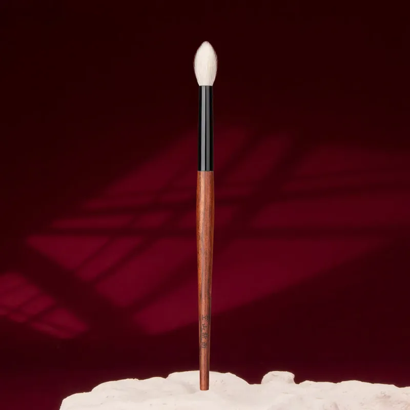 CL145 Soft Saikoho Goat Hair Tapered Nose Eye Shadow Blending Brush African Rosewood Handle Makeup Brush Handmade Makeup Brushes
