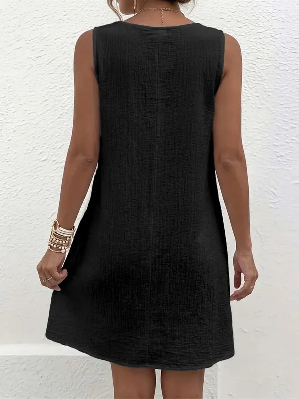 Plus Size Sleeveless Casual Dress with Button Details for Effortless Style and Comfort — image 3