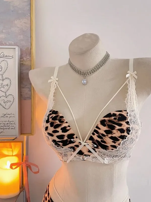 New Sexy Leopard Print Deep V Push Up Bra Lingerie Set for Women Small Bust Push Up Effect Anti Ptosis Daily Wear 32-38 Bra Set
