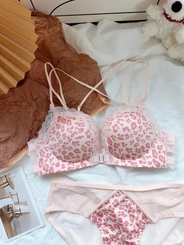 Comfortable Leopard Print Front Fastening Bra Set for Women Backless Small Chest Enhancing Hot Sale Lingerie