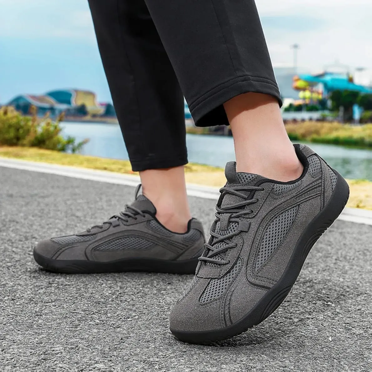 Men Women Wide Toe Sneakers Retro Training Shoes Large Size Mesh Breathable Non-Slip Flat Sole Outdoor Casual Sports Shoes