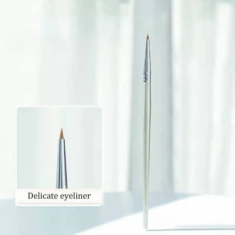 ●Brow Contour Makeup Brushes Eyebrow Eyeliner Brush Professional Super Thin Angled Liner Eye Brush Make Up Tools