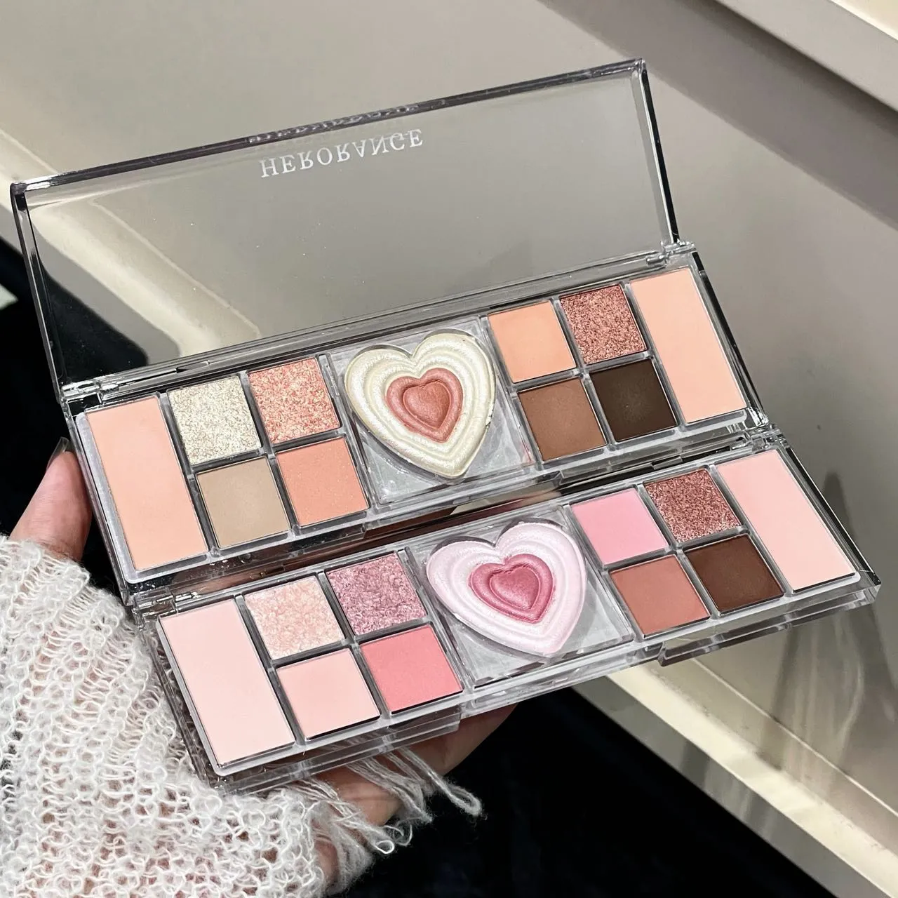 Palette per trucco occhi albicocca a 12 colori Palette per ombretti a bassa saturazione Palette perlescenti opachi luccicanti Colore terra Ombretto Bellezza