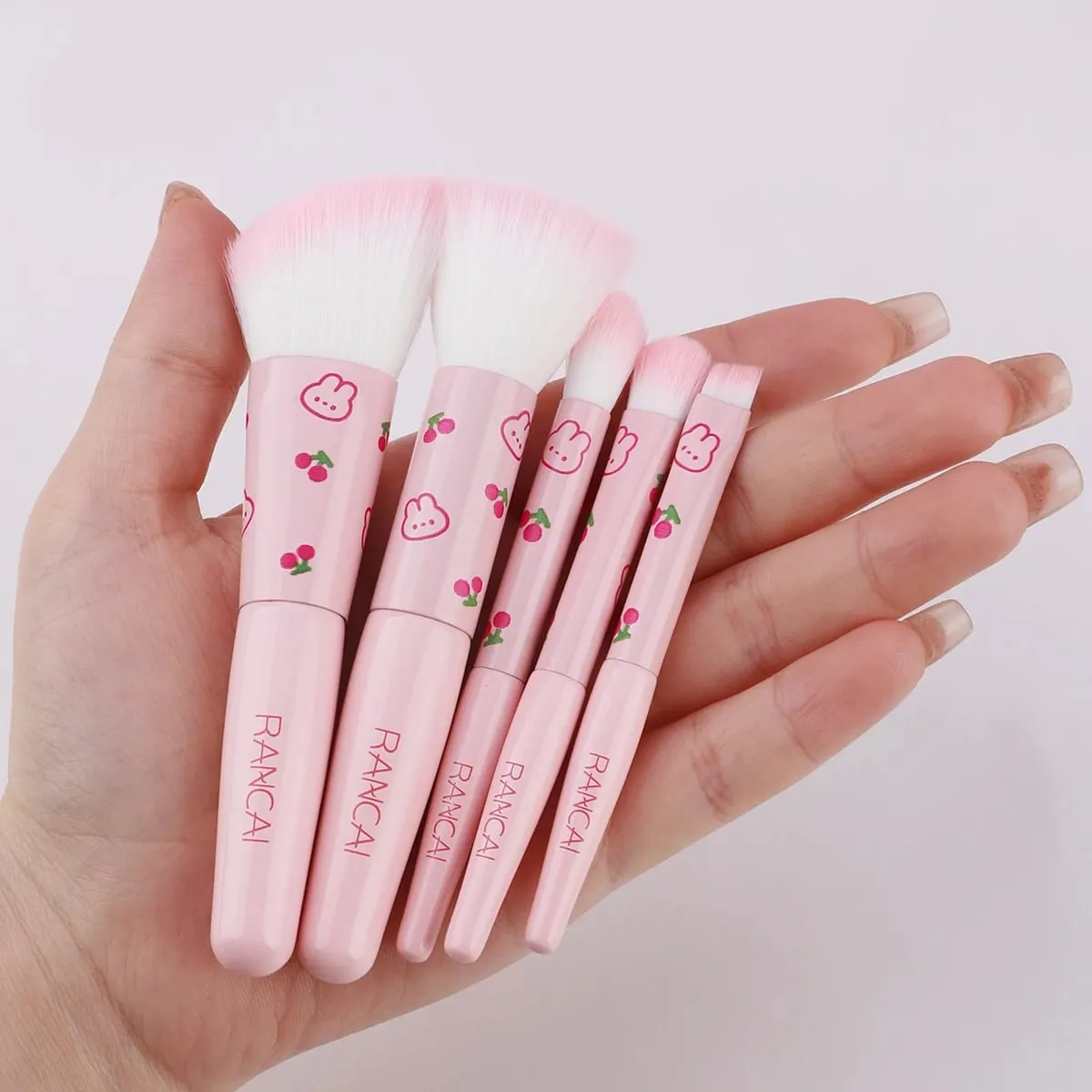 5Pcs Cute Compact Makeup Brush Set na May Case Premium Brush para sa Flawless Foundation Blush Eyeshadow Application Beauty Tools — image 4