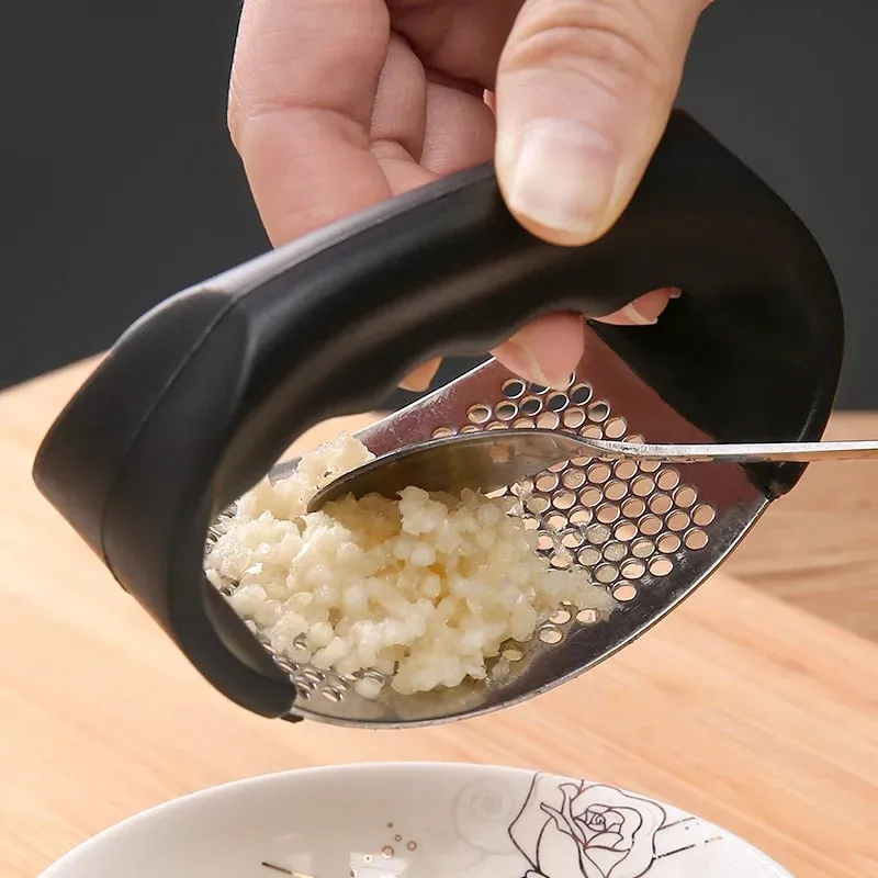 Multifunction Garlic Press Manual Garlic Crusher Press Device Kitchen Garlic Peeler Grinding Grater Kitchen Gadgets