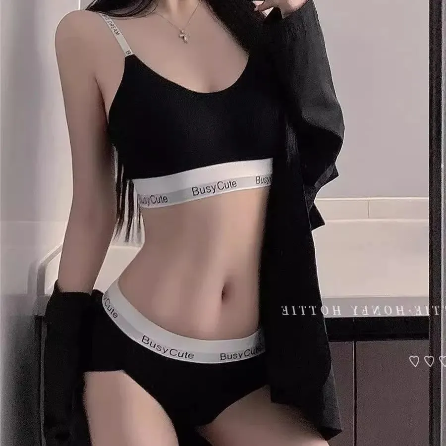 Sports Style Thin Underwear Set with a Collection of Accessory Breasts No Steel Ring Underwear And Two-Piece Underwear — image 1