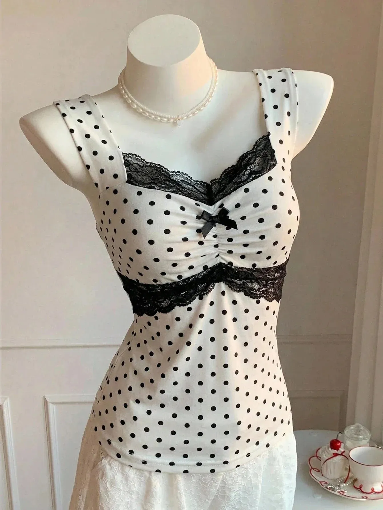 Women's Sexy Lace Trim Pleating Chest Bow Decor Slim Fit Tank Top Casual Backless Polka Dots V-Neck Top Summer 2026