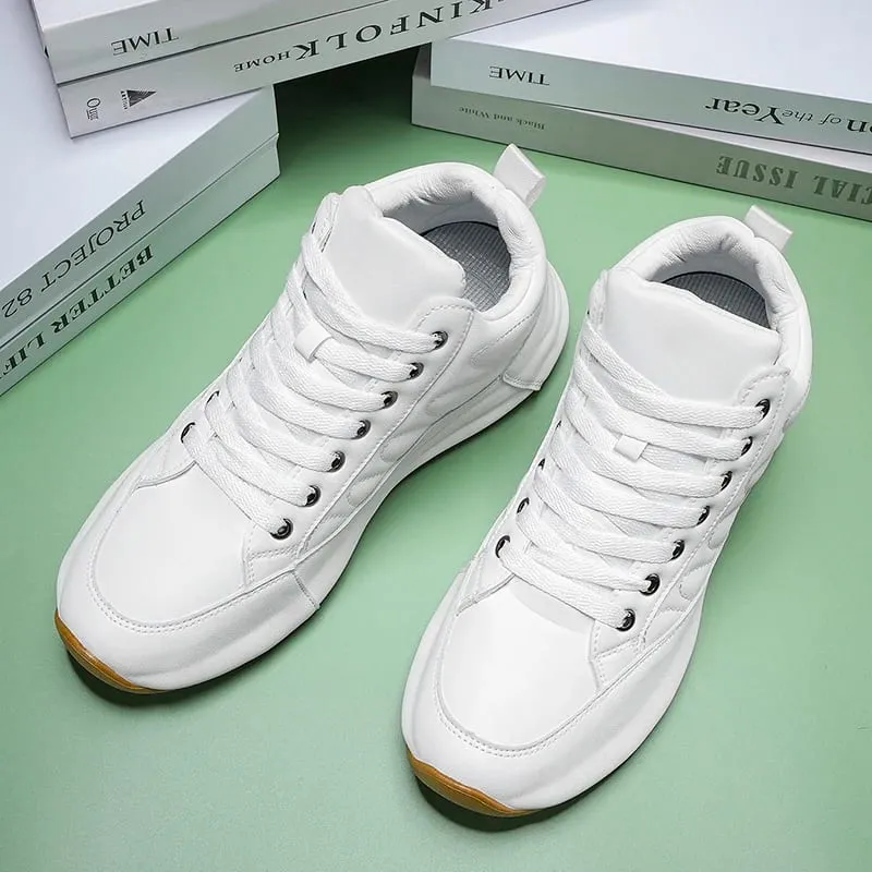 Men's lightweight casual shoes outdoor running shoes for men. Sizes 39 to 46.