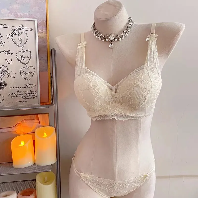 セクシーなHalter Bow Lace Bra Soft Lace Fabric Padded Push Up Wireless No Underwire Innerwear Lingerie Small Bust Daily Comfort Wear