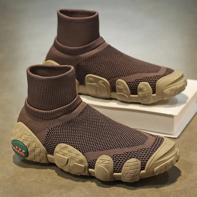 2026 New Summer Breathable Hollow Mesh Shoes Outdoor Casual Sports Shoes Fashion and Versatile Men's Shoes Knit Running Sneakers