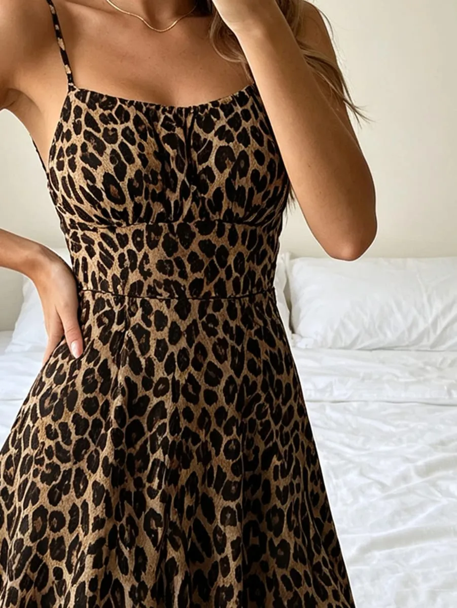 Women's Leopard Print Spaghetti Strap Backless Ruched Mini Dress Street Fashion for Party Night Ou