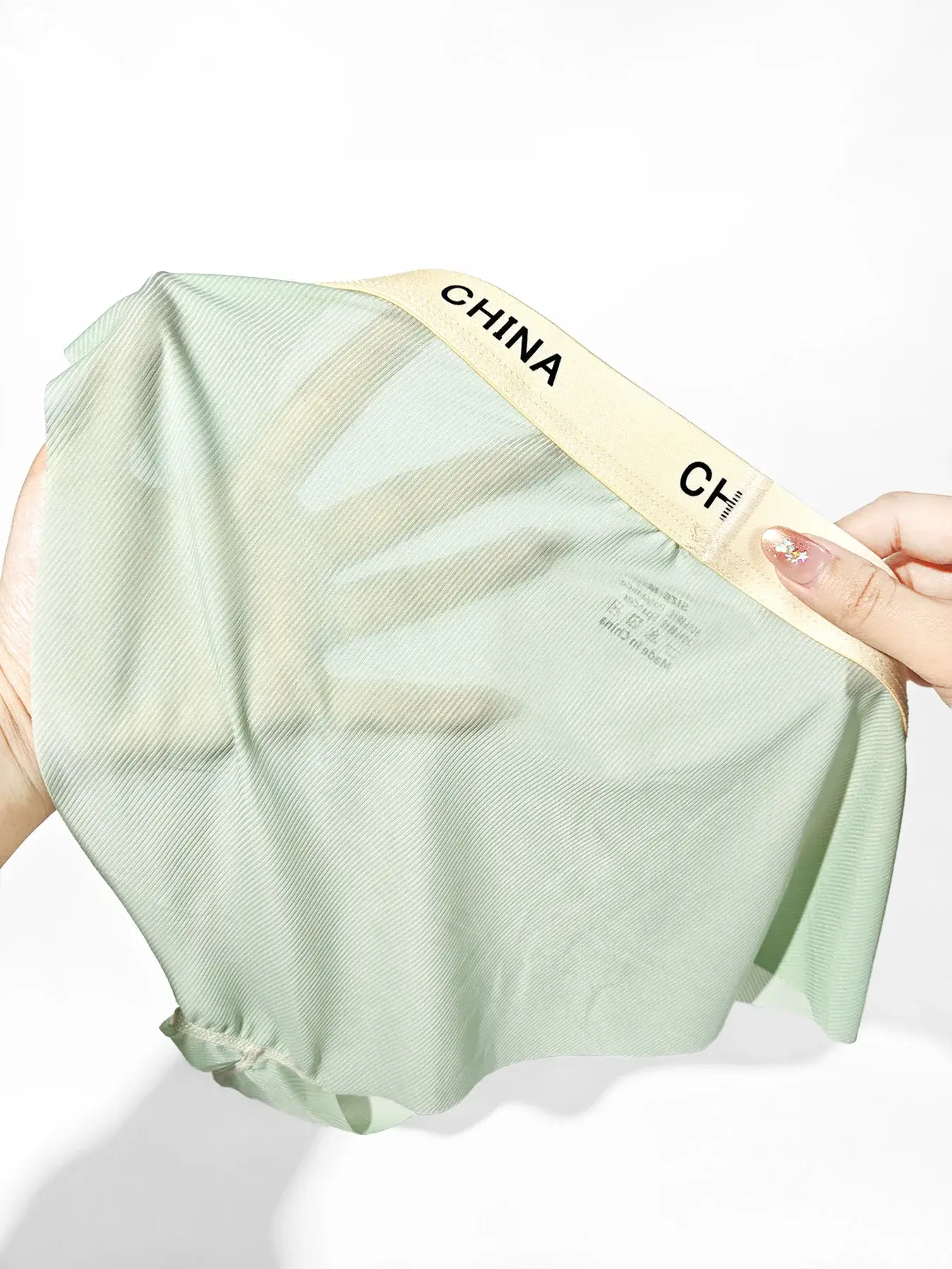 Men's Summer Ice Silk Triangle Boxer Shorts Breathable Sports Style Youth Underwear Soft Skin-Friendly Thin Briefs Fashionable