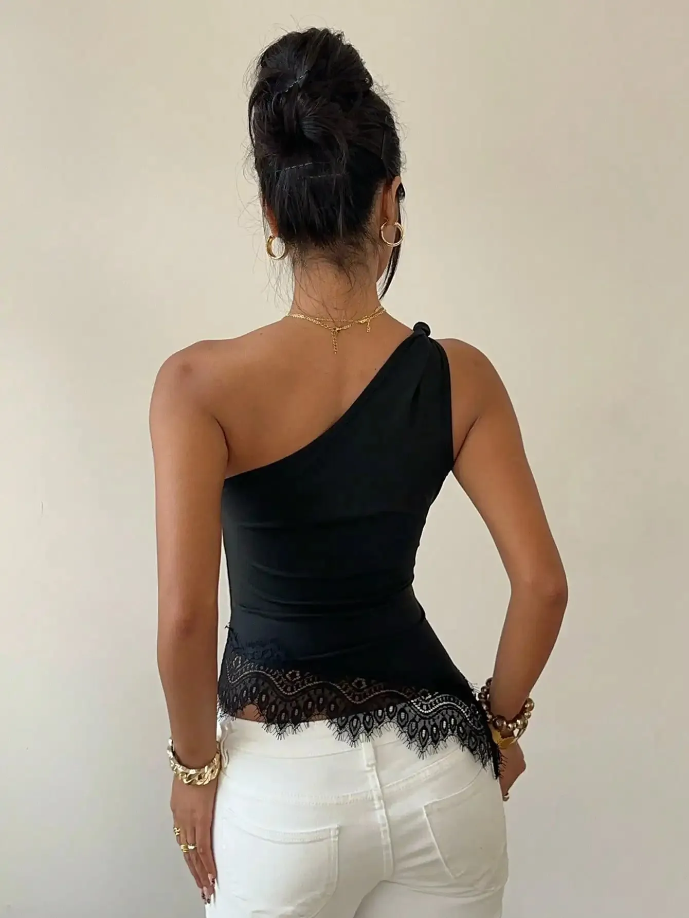 Women's Elegant Solid Color One-Shoulder Twist Vest with Lace Splicing Versatile Top for Vacation Party Beach Shopping Dati — image 3