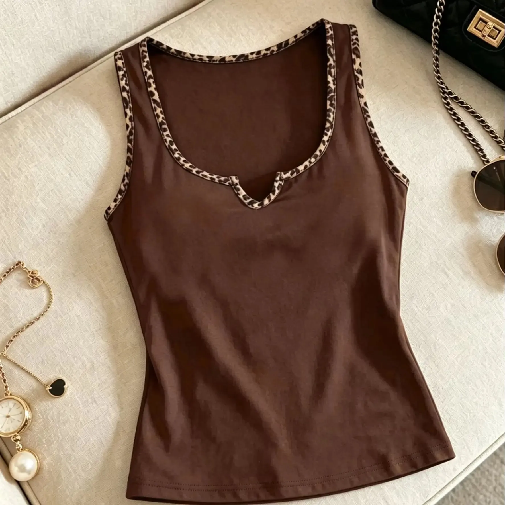 Women Solid Color Tank Top Casual Notched V Neck Form Fitting Sleeveless Cami Top