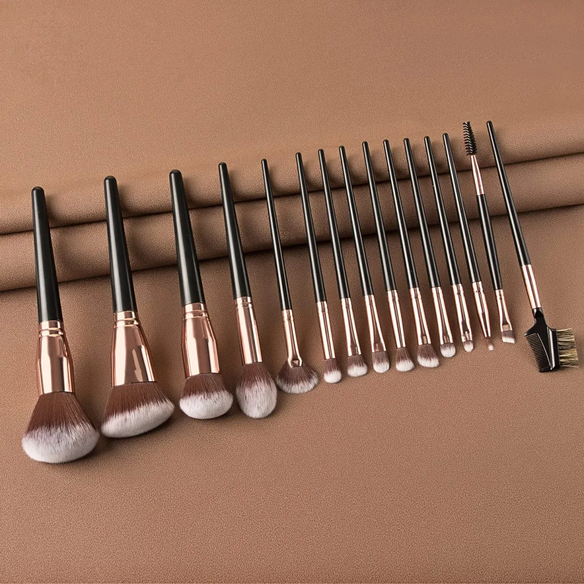 15Pcs Makeup Brushes Set With Bag Eye Shadow Powder Foundation Lip Professional Beauty Tool Make Up Brush — image 4