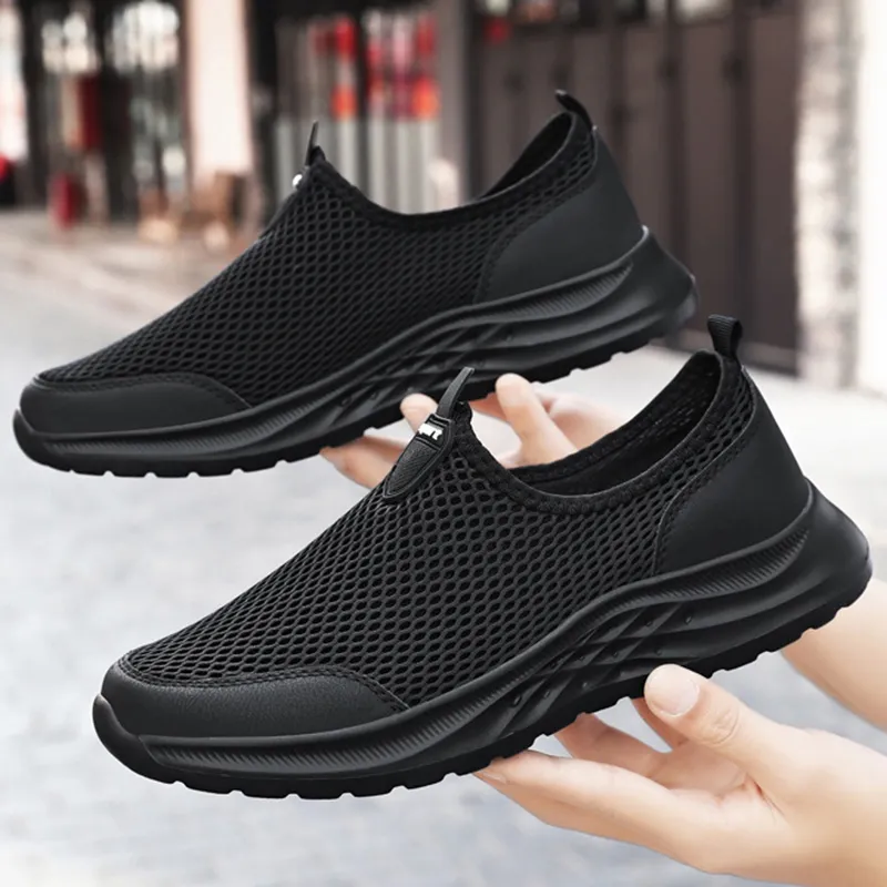 2025 Lightweight Men Casual Shoes Breathable Slip on Male Casual Sneakers Anti-slip Men's Flats Outdoor Walking Shoes Size 39-44