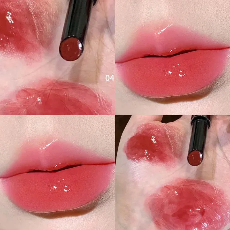 Le rouge à lèvres miroir a une texture lisse, une couleur riche et une formation de film qui ne sèche pas et ne coince pas, hydratant et pouty.