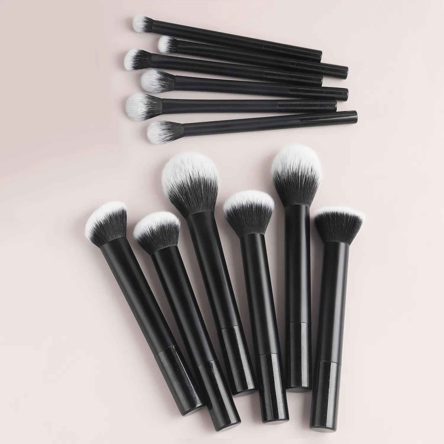 Bộ cọ trang điểm 12 chiếc Bàn chải mỹ phẩm đa chức năng chuyên nghiệp sáng tạo để trang điểm