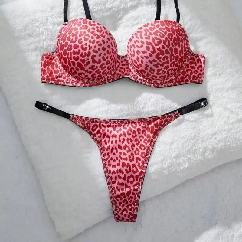 Women's Sexy Leopard Print Lingerie Set Comfortable Close-Fitting Push-Up Bra with Steel Ring Gathering — image 8