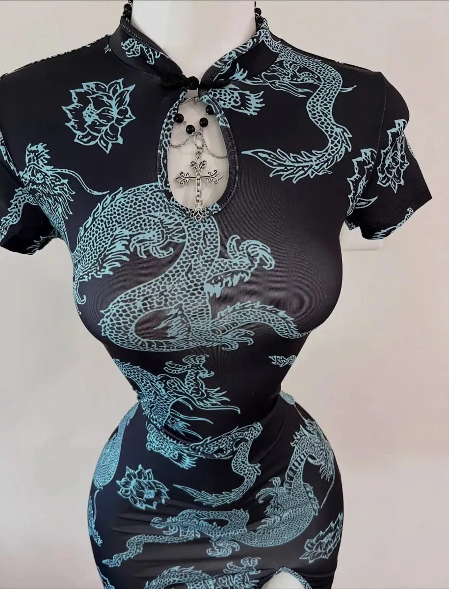 National Trend Style Dragon Pattern Βελτιωμένο Cheongsam κοντομάνικο όρθιο γιακά με σέξι κοντή φούστα με κουμπιά