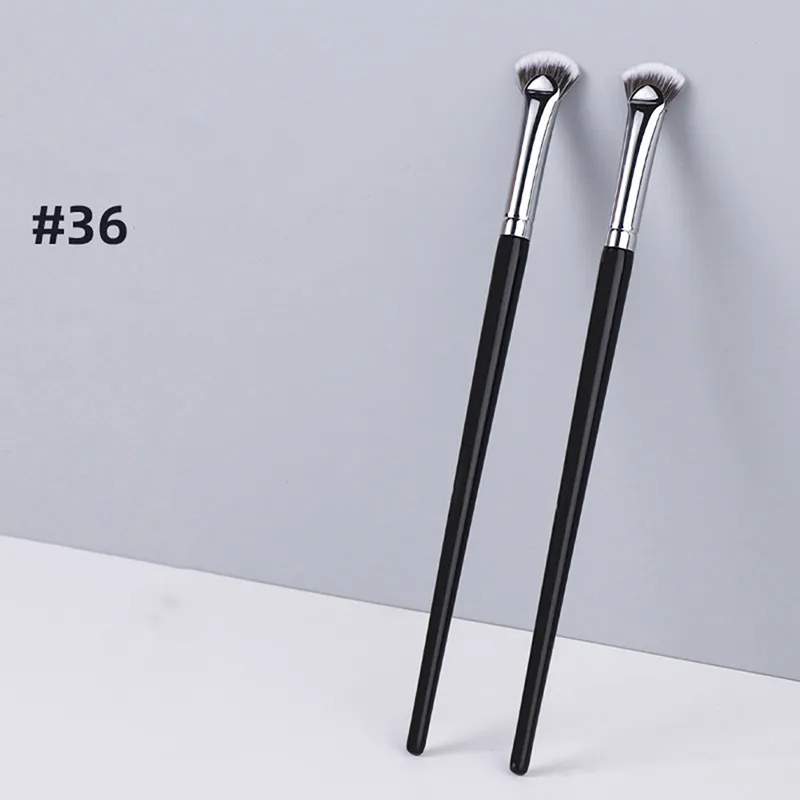 New Fan-shaped Eyelash Brush Soft No Shedding Professional Beauty Eyelash Makeup Brushes Mascara Highlighter Powder Smudge Tool
