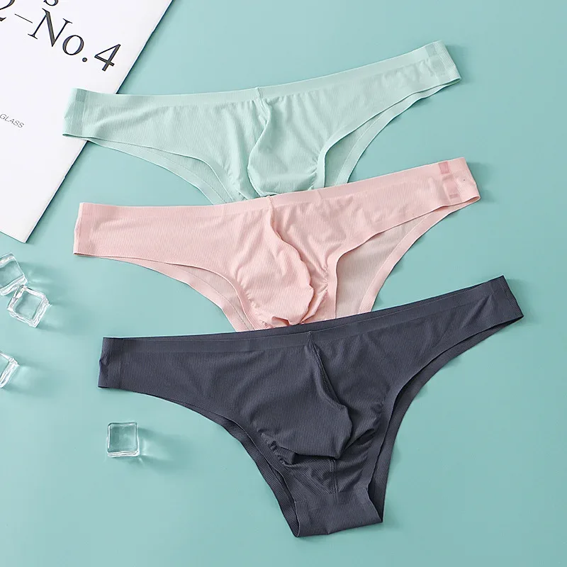 Sous-vêtements pour hommes, demi-hanche, petit Triangle, taille basse, Sexy, jeunes hommes, slip en soie glacée, sans couture, culotte d'été légère et respirante