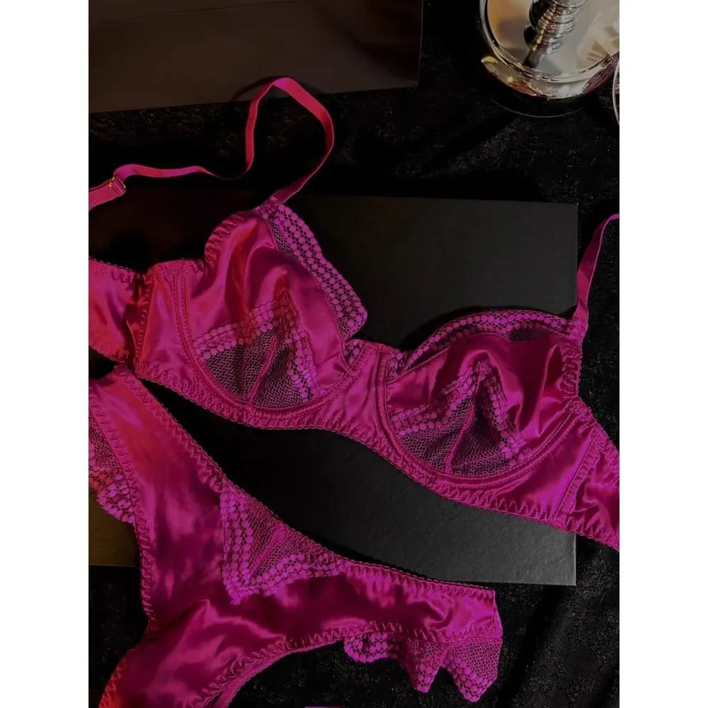 セクシーな French Satin Bra Set Women Summer Thin Minimizer Bra Uplift Support Lingerie Set for Large Bust Elegant Underwear 32-38 AB