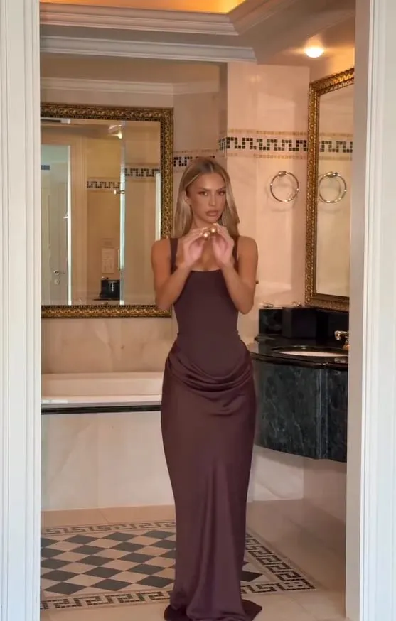 Sexy jednobarevné skládané šátkové šaty pro ženy se čtvercovým výstřihem bez rukávů v pase stahující se štíhlé šaty dámské večerní společenské šaty