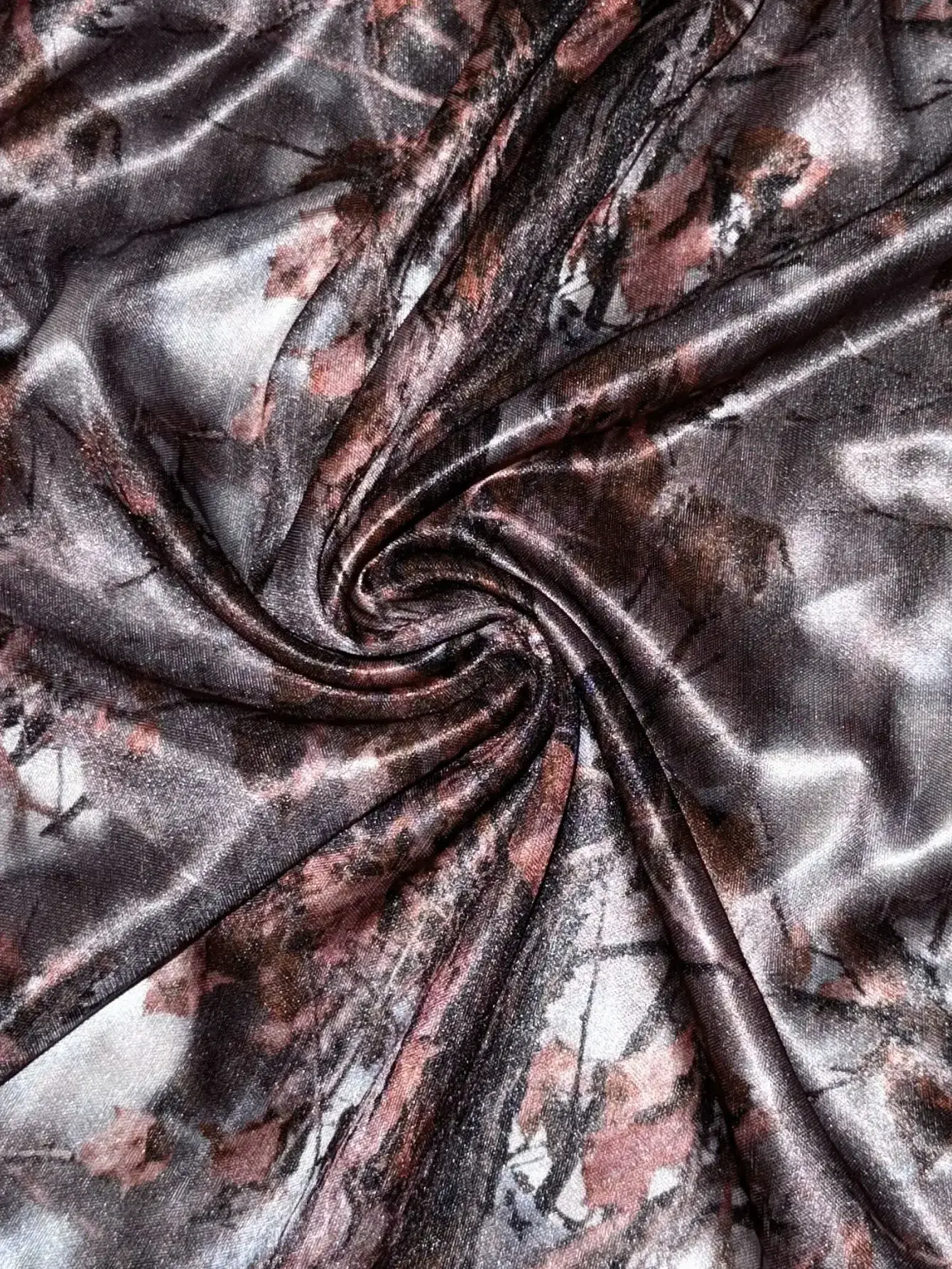 1 Piece Men's Lightweight Breathable Metallic Sheen Casual Home Loungewear - Camouflage Print Satin Sleep Shorts — image 5