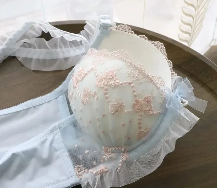 Sexy Lace Lingerie Set for Women Push Up Underwire Bra with Low Plunge Design Breathable & Comfortable