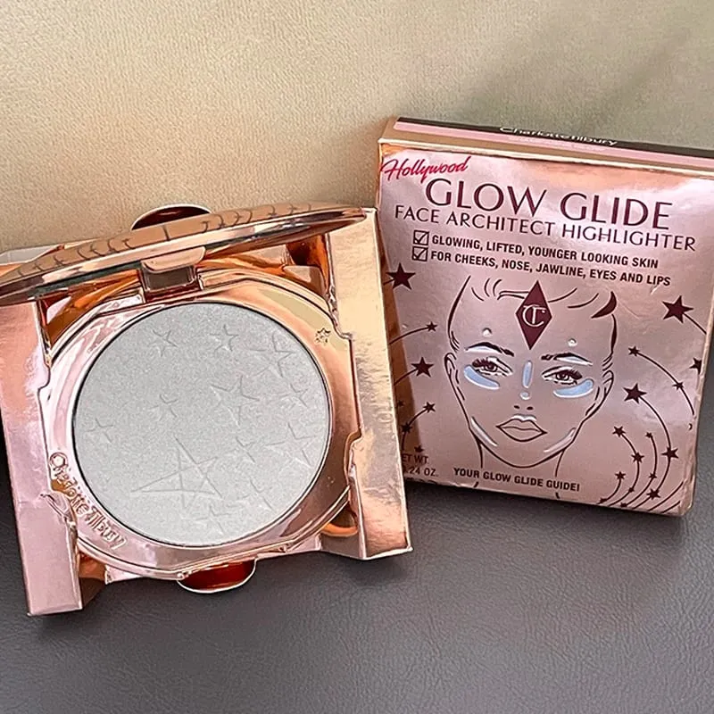 Charlotte Tilbury CT rozjasňovač podkladová báze nepřetržitě Textura make-upu Hydratační korektor rozjasňuje kompaktní pudr