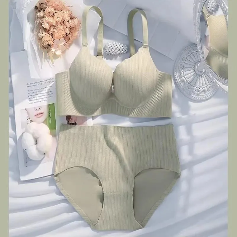 High Quality Thick Padded Wirefree Bra Set Women Seamless Solid Gathering Lingerie Comfort Push Up Effect Perfect for Smaller