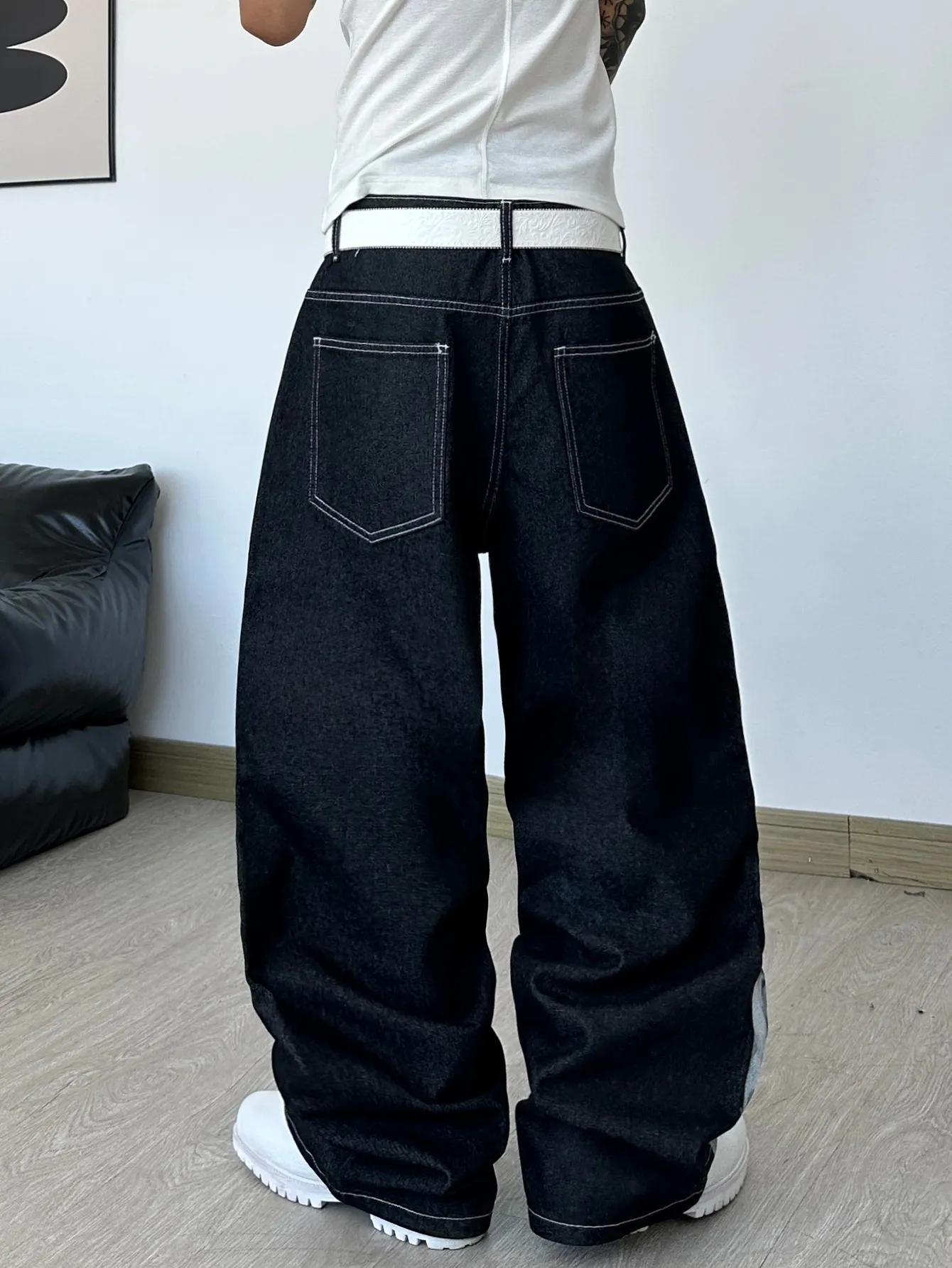 Men's High Street Dark Anime Character Thorn Print Black Baggy Wide-Leg Jeans Y2K Street Hip-Hop Punk Fashion Versatile Pants